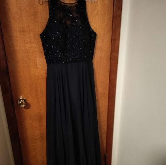 An amazing and beautiful Sherry Hill Prom dress! Only worn once. - Picture 2 of 2